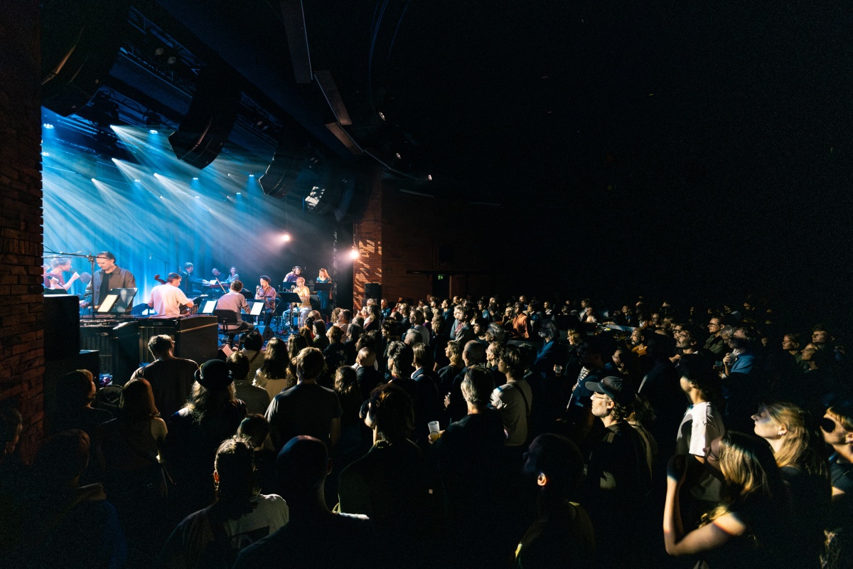 26.09 Steve Reich: Music for 18 Musicians & ROLROLROL